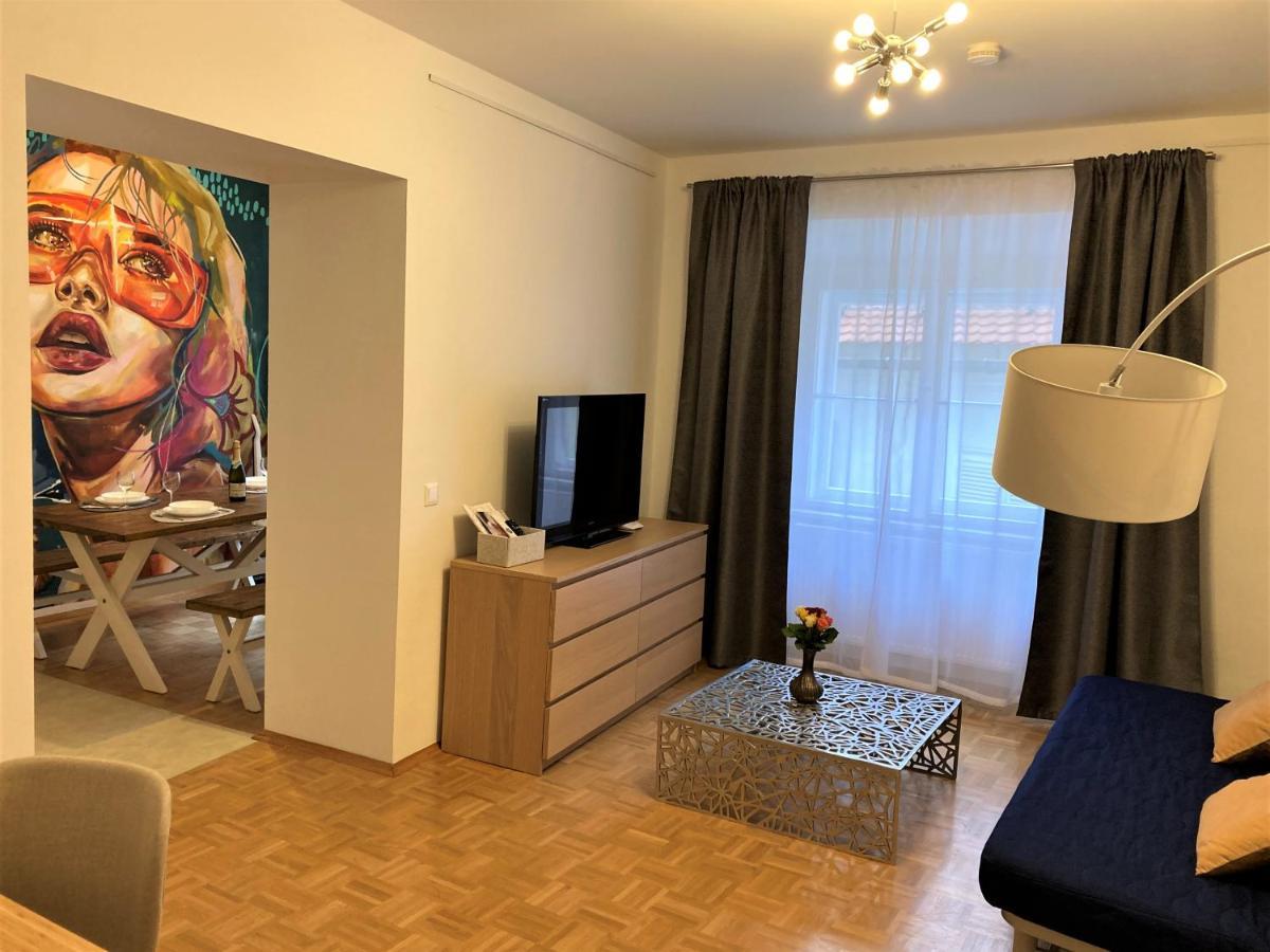 Carillon By Bestchoice - Old City - Self Check-In With Parking Option Graz Exterior photo