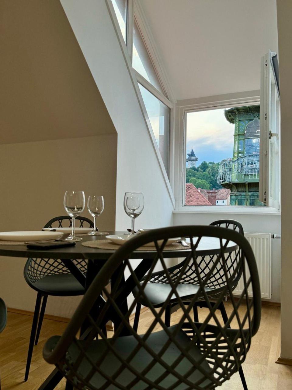 Carillon By Bestchoice - Old City - Self Check-In With Parking Option Graz Exterior photo